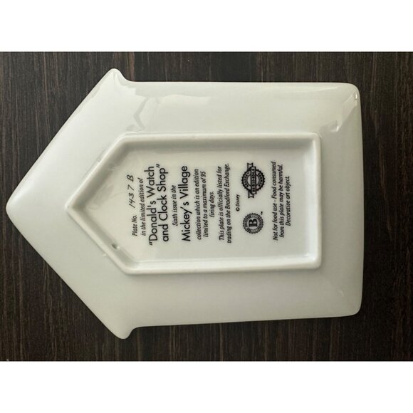 Donald Duck's Watch & Clock Shop Ceramic Plaque - Picture 2 of 3